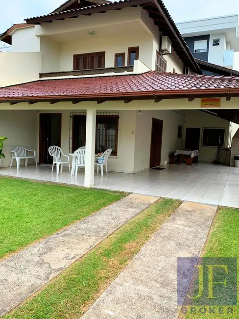 Foto 2 de Casa com 6 quartos à venda e para alugar, 180m2 em Canasvieiras, Florianopolis - SC