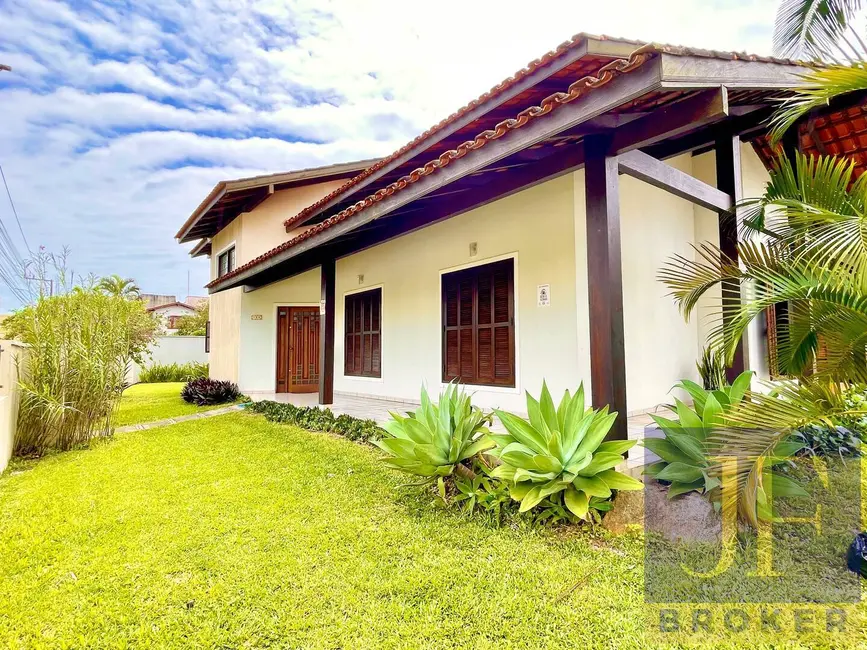 Casa com 3 quartos à venda e para alugar, 300m2 em Canasvieiras, Florianopolis - SC - imagem 7 Foto 7 de Casa com 3 quartos à venda e para alugar, 300m2 em Canasvieiras, Florianopolis - SC