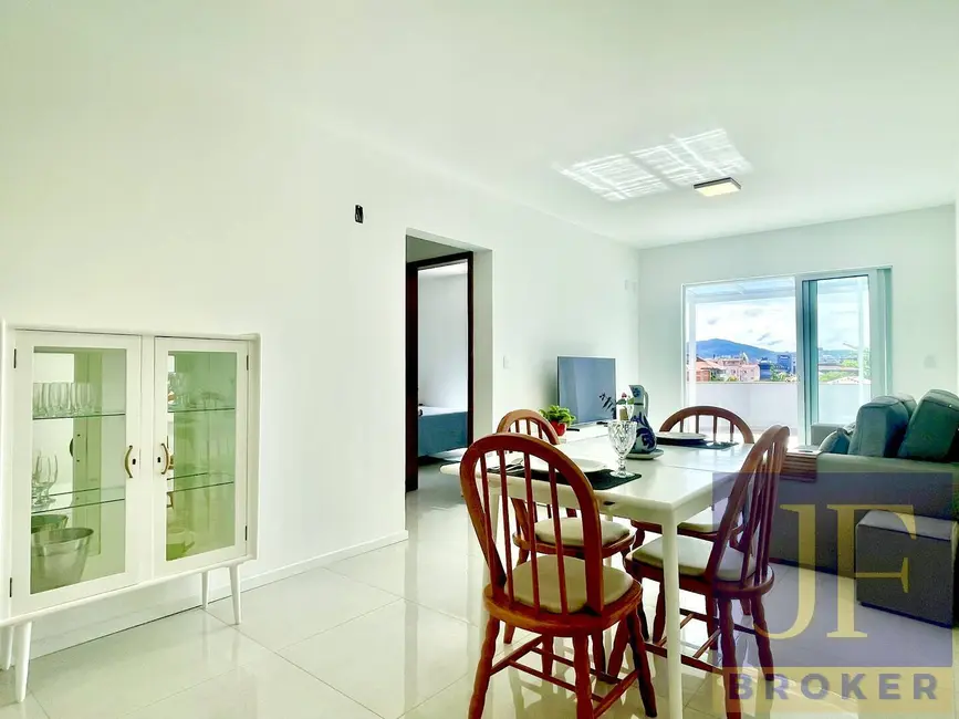 Foto 1 de Cobertura com 2 quartos à venda e para alugar, 130m2 em Canasvieiras, Florianopolis - SC