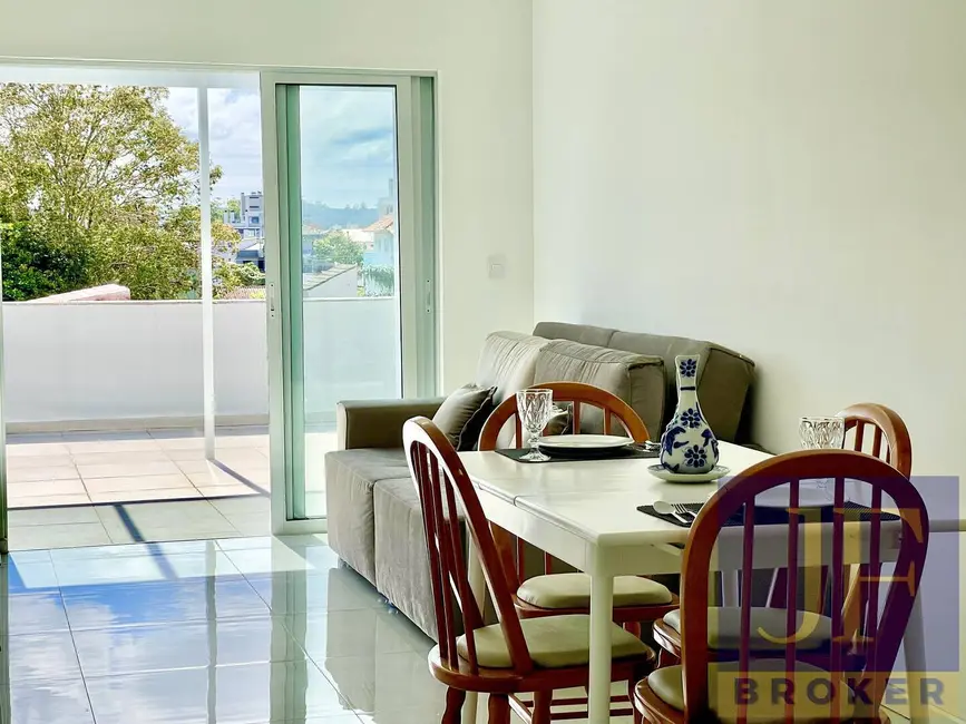 Cobertura com 2 quartos à venda e para alugar, 130m2 em Canasvieiras, Florianopolis - SC - imagem 3 Foto 3 de Cobertura com 2 quartos à venda e para alugar, 130m2 em Canasvieiras, Florianopolis - SC