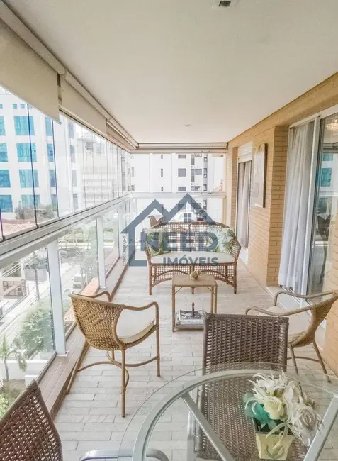 Apartamento com 2 quartos à venda, 130m2 em Vila Nova Conceição, São Paulo - SP - imagem 2 Foto 2 de Apartamento com 2 quartos à venda, 130m2 em Vila Nova Conceição, São Paulo - SP