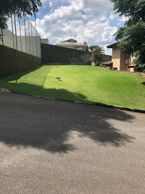 Foto 1 de Terreno / Lote à venda, 360m2 em Atibaia - SP