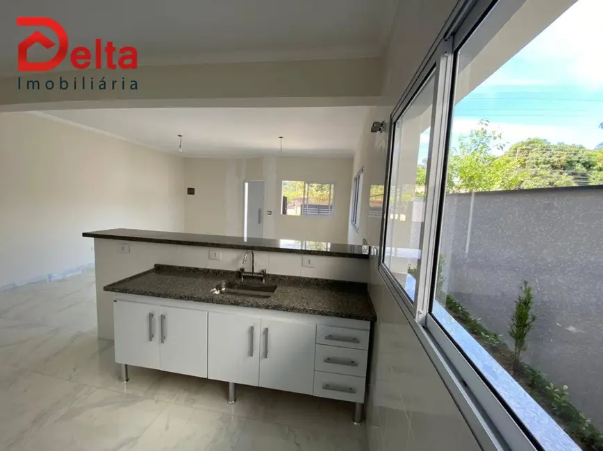 Casa com 3 quartos à venda, 300m2 em Jardim Milena, Atibaia - SP - imagem 4 Foto 4 de Casa com 3 quartos à venda, 300m2 em Jardim Milena, Atibaia - SP