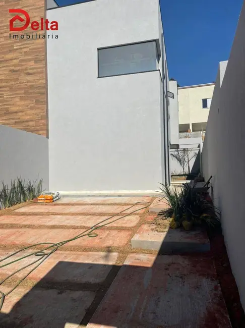 Foto 1 de Casa com 3 quartos à venda, 155m2 em Jardim Maristela, Atibaia - SP