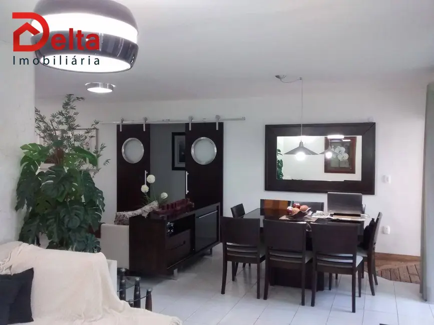 Casa com 3 quartos à venda, 639m2 em Atibaia - SP - imagem 5 Foto 5 de Casa com 3 quartos à venda, 639m2 em Atibaia - SP