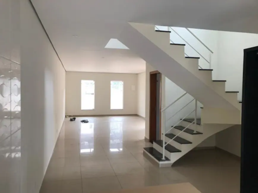 Foto 3 de Sobrado com 3 quartos à venda, 205m2 em Jardim Maristela, Atibaia - SP