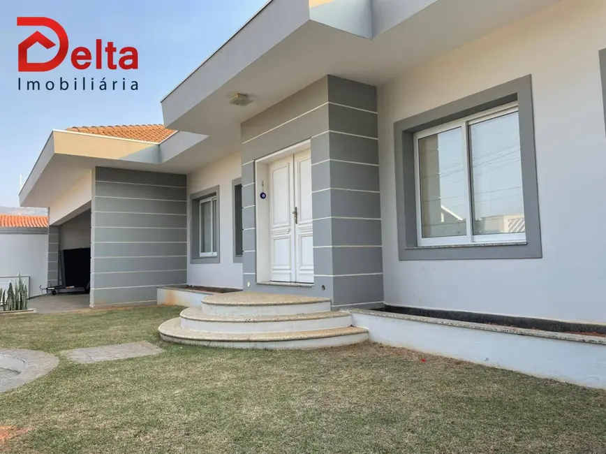 Foto 5 de Casa com 3 quartos à venda, 1000m2 em Atibaia - SP