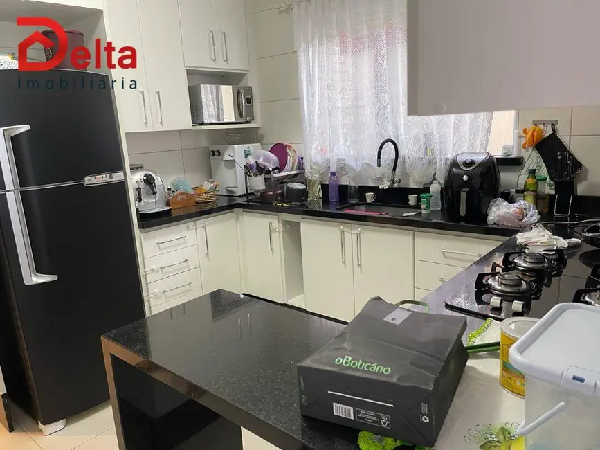 Sobrado com 2 quartos à venda, 500m2 em Recreio Maristela, Atibaia - SP - imagem 3 Foto 3 de Sobrado com 2 quartos à venda, 500m2 em Recreio Maristela, Atibaia - SP