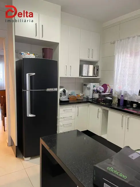 Sobrado com 2 quartos à venda, 500m2 em Recreio Maristela, Atibaia - SP - imagem 2 Foto 2 de Sobrado com 2 quartos à venda, 500m2 em Recreio Maristela, Atibaia - SP