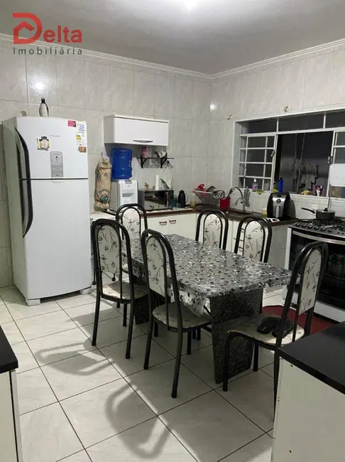 Casa com 3 quartos à venda, 400m2 em Vila Rica, Atibaia - SP - imagem 5 Foto 5 de Casa com 3 quartos à venda, 400m2 em Vila Rica, Atibaia - SP