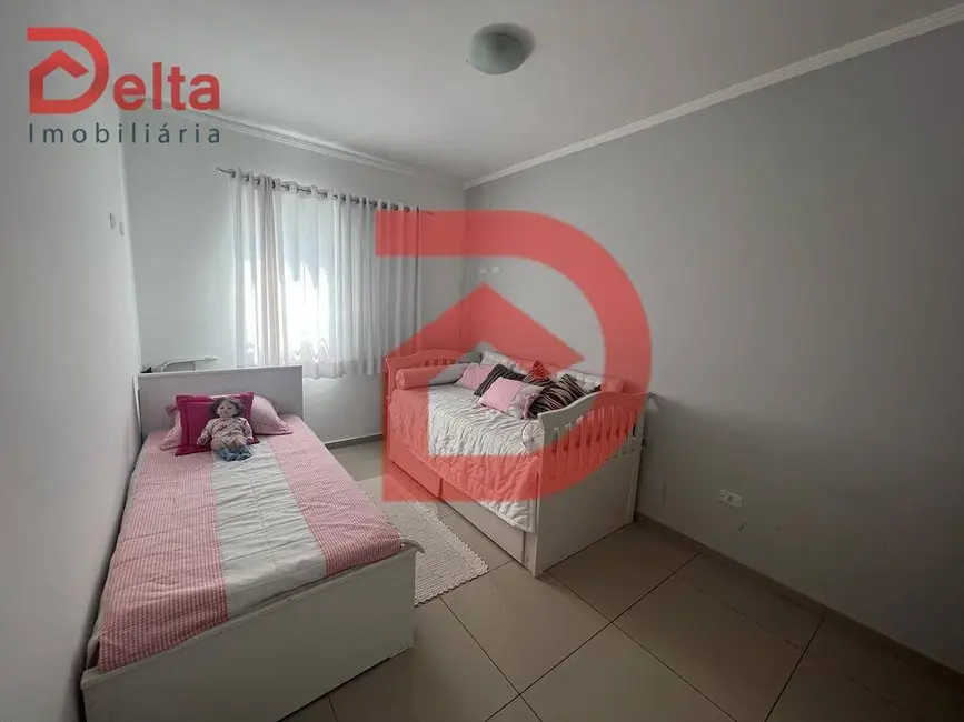 Casa com 3 quartos à venda, 175m2 em Nova Cerejeira, Atibaia - SP - imagem 7 Foto 7 de Casa com 3 quartos à venda, 175m2 em Nova Cerejeira, Atibaia - SP