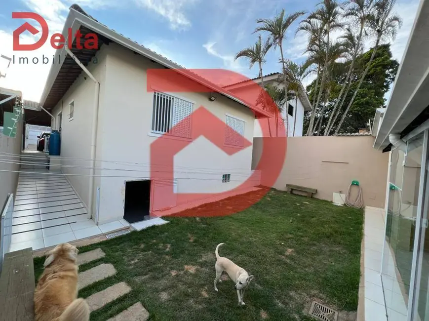 Foto 1 de Casa com 3 quartos à venda, 300m2 em Atibaia - SP