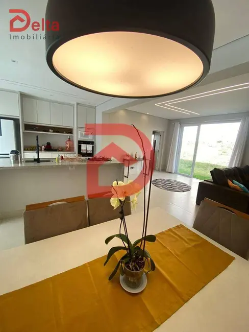 Foto 4 de Chácara com 3 quartos à venda, 500m2 em Atibaia - SP