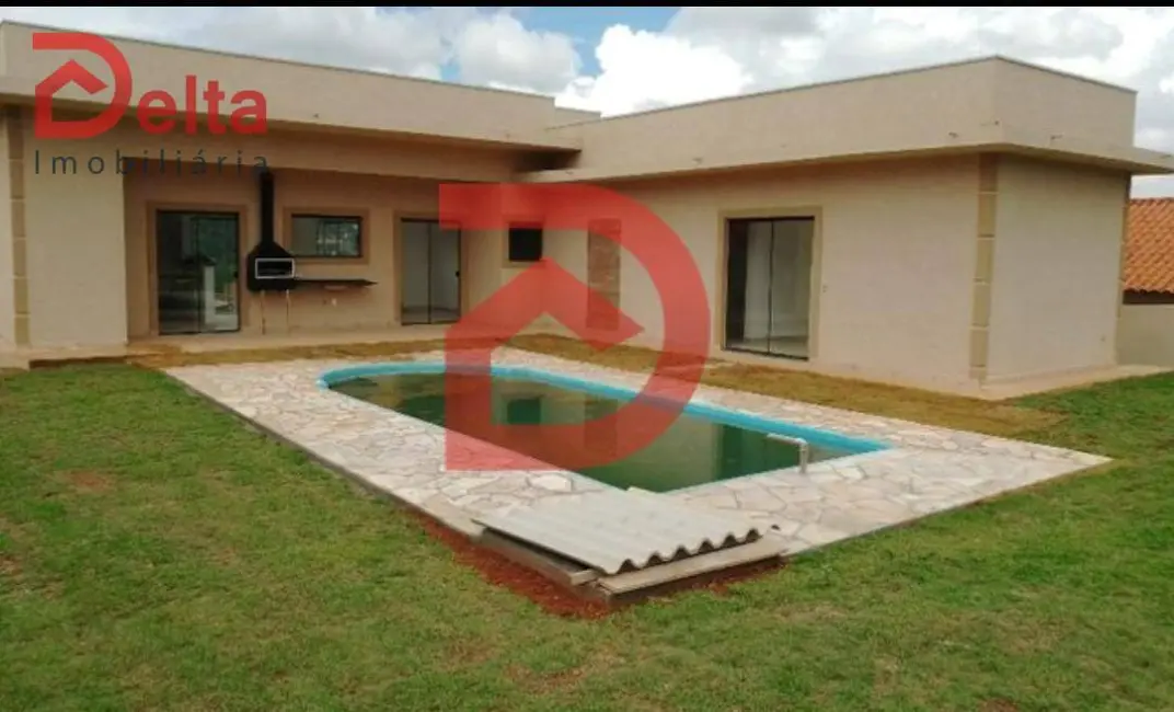 Foto 1 de Casa com 3 quartos à venda, 1000m2 em Atibaia - SP