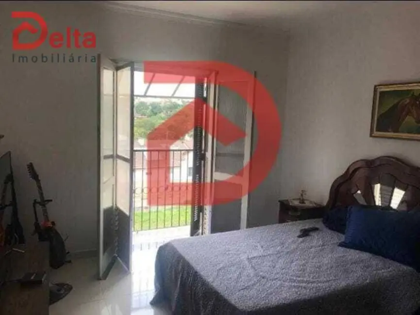 Casa com 3 quartos à venda, 300m2 em Jardim Tapajós, Atibaia - SP - imagem 6 Foto 6 de Casa com 3 quartos à venda, 300m2 em Jardim Tapajós, Atibaia - SP