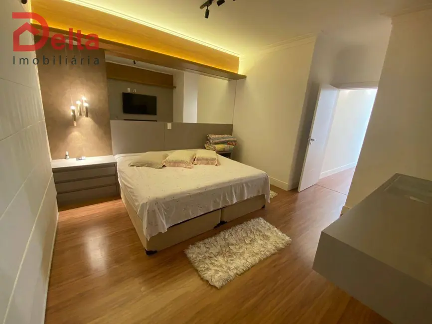 Casa de Condomínio com 4 quartos à venda, 600m2 em Atibaia - SP - imagem 6 Foto 6 de Casa de Condomínio com 4 quartos à venda, 600m2 em Atibaia - SP