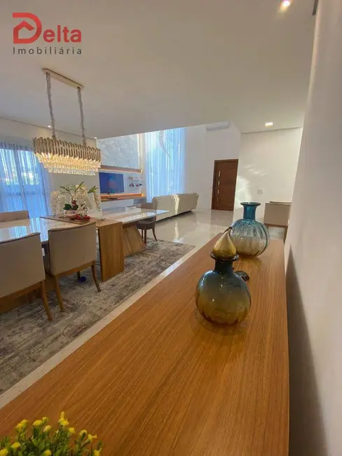 Casa de Condomínio com 4 quartos à venda, 600m2 em Atibaia - SP - imagem 7 Foto 7 de Casa de Condomínio com 4 quartos à venda, 600m2 em Atibaia - SP