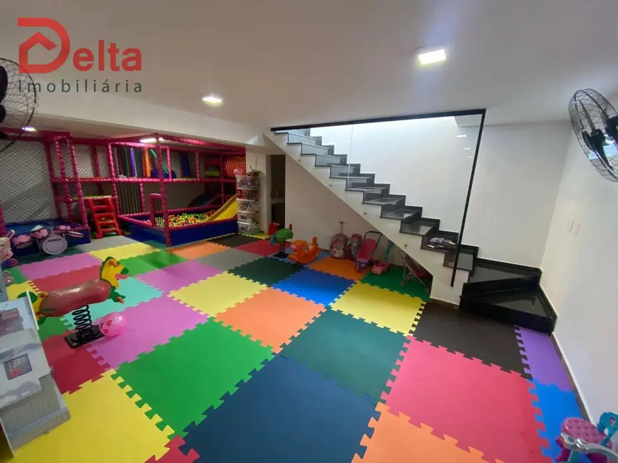 Casa de Condomínio com 4 quartos à venda, 600m2 em Atibaia - SP - imagem 5 Foto 5 de Casa de Condomínio com 4 quartos à venda, 600m2 em Atibaia - SP