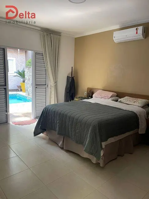 Foto 7 de Casa com 3 quartos à venda, 350m2 em Parque Residencial Itaguaçu, Atibaia - SP