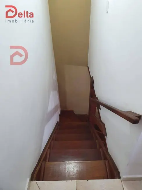 Foto 2 de Casa com 2 quartos à venda, 200m2 em Atibaia - SP