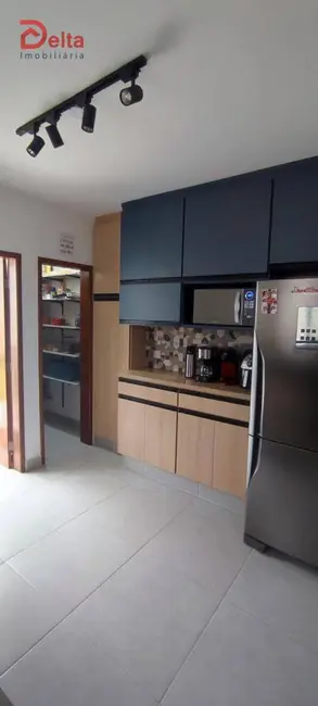 Foto 3 de Casa com 3 quartos à venda, 150m2 em Vila Petrópolis, Atibaia - SP