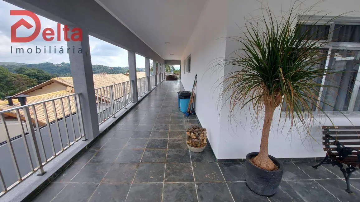 Foto 3 de Casa com 3 quartos à venda, 825m2 em Jardim Centenário, Atibaia - SP