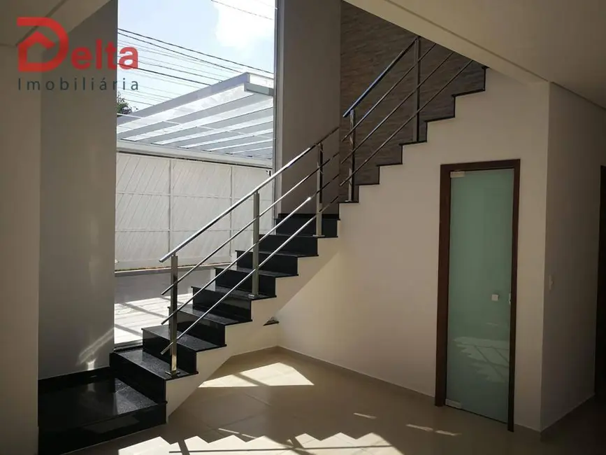 Foto 9 de Casa com 4 quartos à venda e para alugar, 365m2 em Jardim Maristela, Atibaia - SP