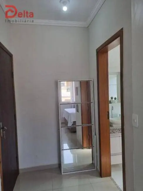 Casa com 2 quartos à venda, 200m2 em Atibaia - SP - imagem 4 Foto 4 de Casa com 2 quartos à venda, 200m2 em Atibaia - SP