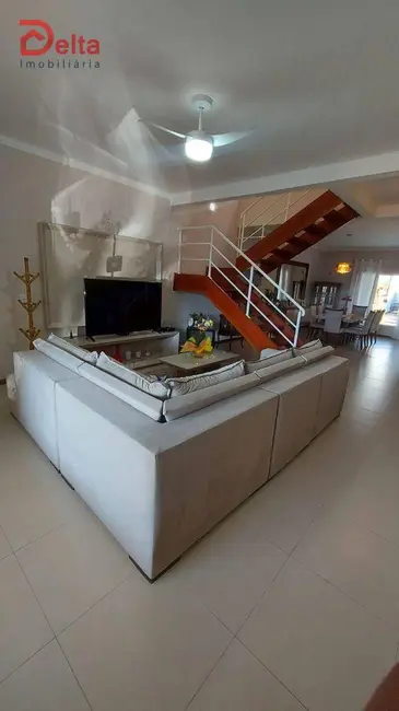 Casa com 3 quartos à venda, 600m2 em Jardim Paulista, Atibaia - SP - imagem 9 Foto 9 de Casa com 3 quartos à venda, 600m2 em Jardim Paulista, Atibaia - SP
