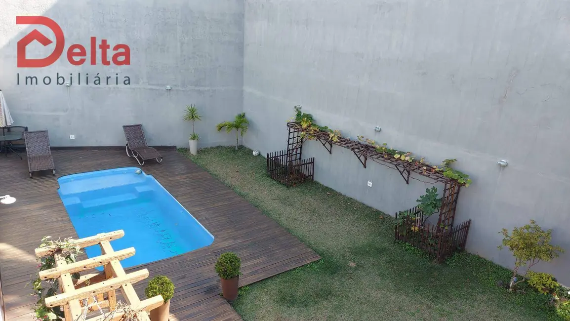 Casa com 3 quartos à venda, 600m2 em Jardim Paulista, Atibaia - SP - imagem 1 Foto 1 de Casa com 3 quartos à venda, 600m2 em Jardim Paulista, Atibaia - SP