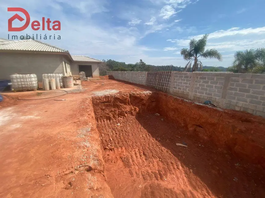 Foto 2 de Casa com 2 quartos à venda, 600m2 em Portão, Atibaia - SP