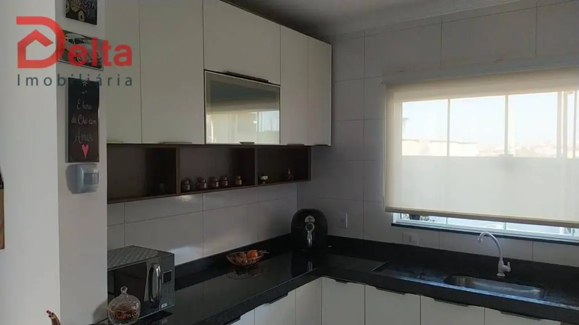 Foto 3 de Casa com 2 quartos à venda, 200m2 em Jardim Santo Antônio, Atibaia - SP