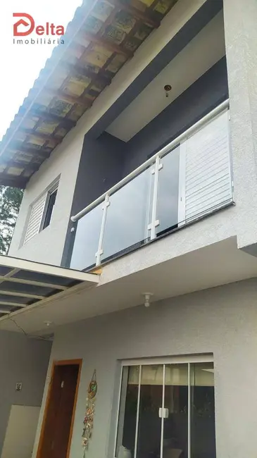 Foto 1 de Casa com 2 quartos à venda, 200m2 em Jardim Santo Antônio, Atibaia - SP