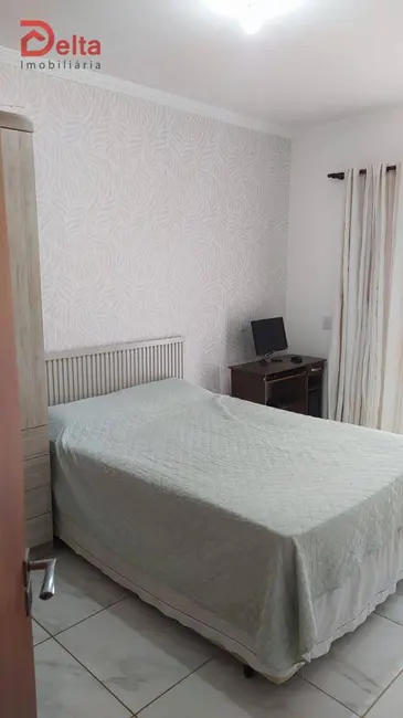 Foto 8 de Casa com 2 quartos à venda, 200m2 em Jardim Santo Antônio, Atibaia - SP