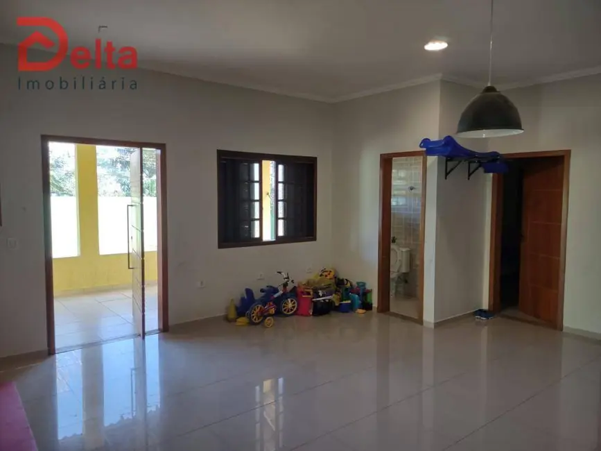 Foto 5 de Chácara com 3 quartos à venda, 1000m2 em Jardim Estância Brasil, Atibaia - SP