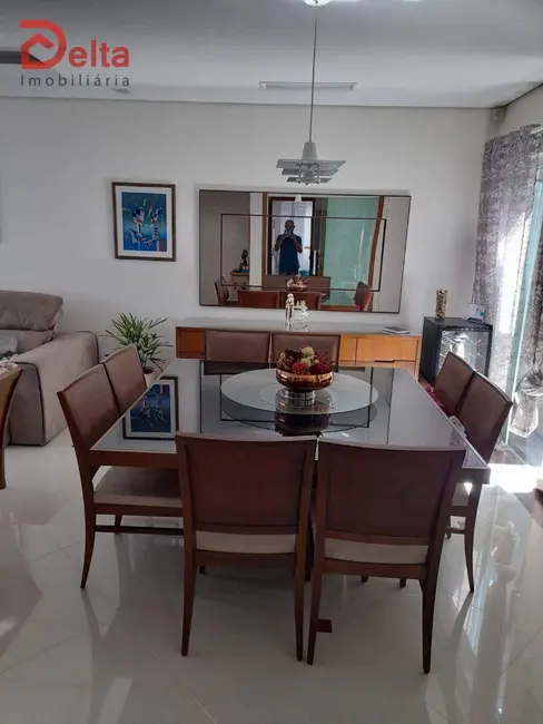 Casa com 3 quartos à venda, 300m2 em Jardim das Palmeiras, Atibaia - SP - imagem 5 Foto 5 de Casa com 3 quartos à venda, 300m2 em Jardim das Palmeiras, Atibaia - SP