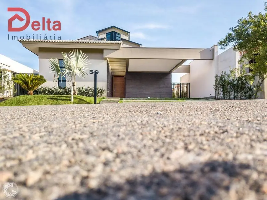 Foto 1 de Casa com 3 quartos à venda, 525m2 em Atibaia - SP