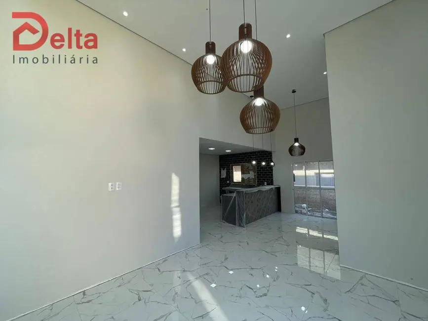 Casa com 3 quartos à venda, 300m2 em Jardim Suiça, Atibaia - SP - imagem 3 Foto 3 de Casa com 3 quartos à venda, 300m2 em Jardim Suiça, Atibaia - SP