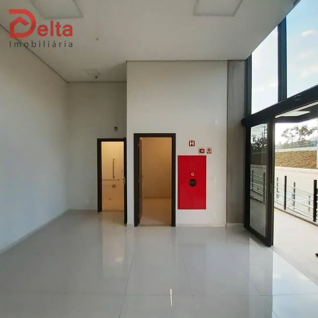 Sala Comercial para alugar, 4237m2 em Rio Abaixo, Atibaia - SP - imagem 3 Foto 3 de Sala Comercial para alugar, 4237m2 em Rio Abaixo, Atibaia - SP