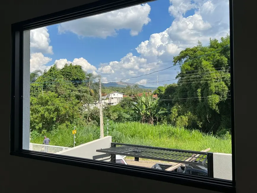 Foto 3 de Casa com 2 quartos à venda, 125m2 em Jardim Imperial, Atibaia - SP