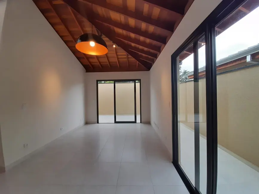 Foto 8 de Casa com 3 quartos para alugar, 150m2 em Jardim dos Pinheiros, Atibaia - SP