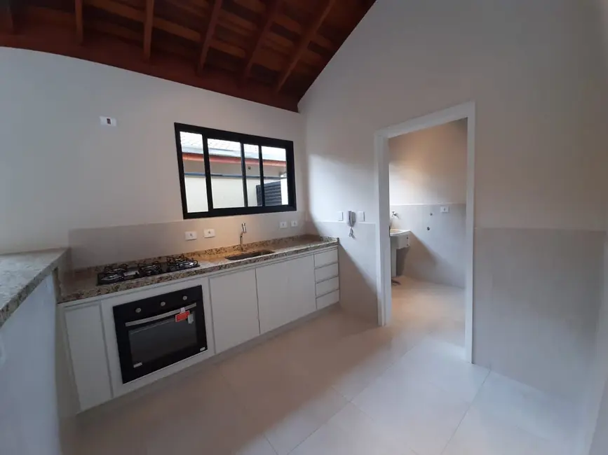 Foto 6 de Casa com 3 quartos para alugar, 150m2 em Jardim dos Pinheiros, Atibaia - SP