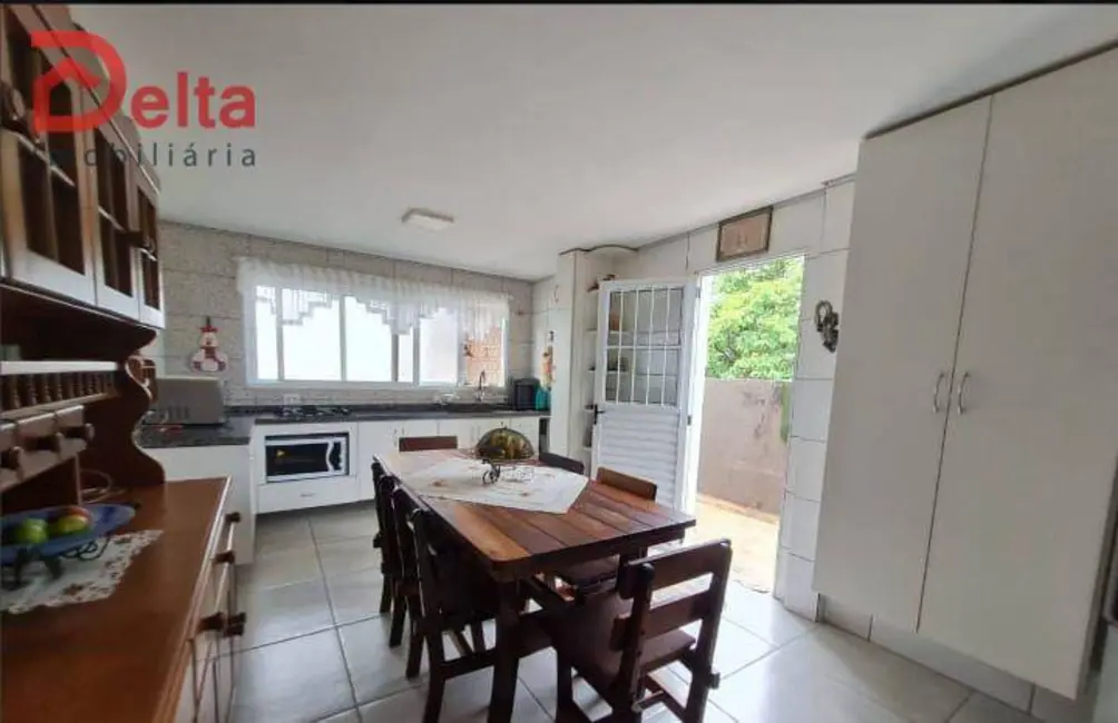Foto 9 de Casa com 3 quartos à venda, 300m2 em Jardim Jaraguá, Atibaia - SP