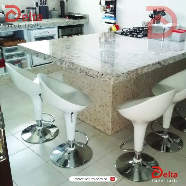 Foto 3 de Casa com 3 quartos à venda, 639m2 em Atibaia - SP