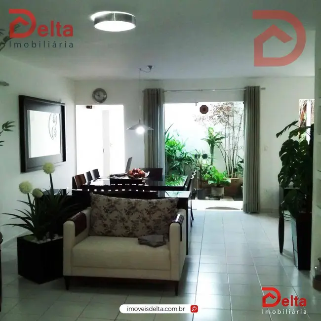 Foto 5 de Casa com 3 quartos à venda, 639m2 em Atibaia - SP