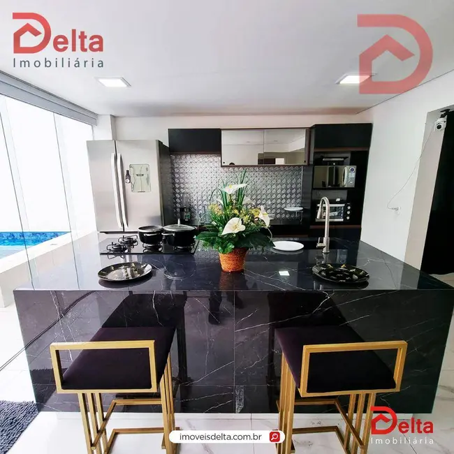 Foto 4 de Casa com 4 quartos à venda, 250m2 em Atibaia - SP