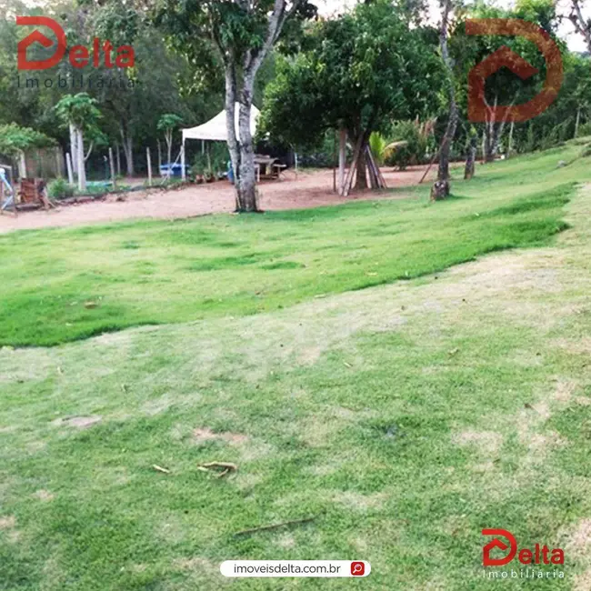 Foto 2 de Chácara com 2 quartos à venda, 3000m2 em Estância Santa Maria do Laranjal, Atibaia - SP