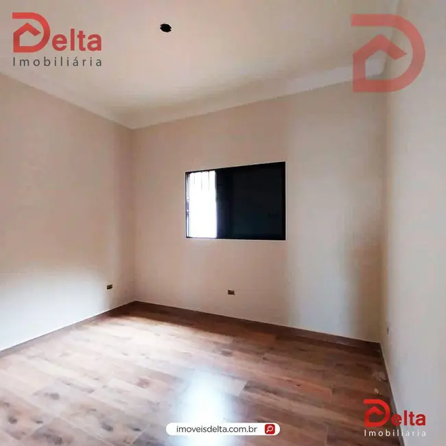 Foto 2 de Casa com 2 quartos à venda, 208m2 em Jardim Santo Antônio, Atibaia - SP