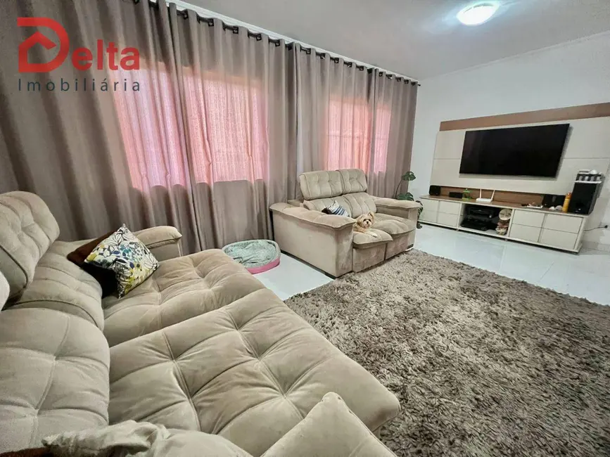 Foto 3 de Casa com 4 quartos à venda, 1000m2 em Jardim Estância Brasil, Atibaia - SP