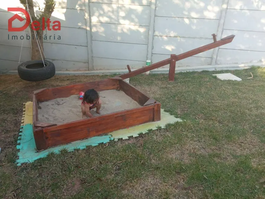 Foto 7 de Casa com 2 quartos à venda, 600m2 em Estância Santa Maria do Portão, Atibaia - SP